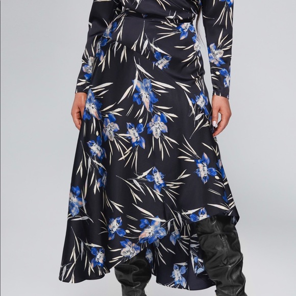 New Guess Marciano Lunar Bloom Floral Asymmetrical Midi Skirt 0 XS - Picture 2 of 6